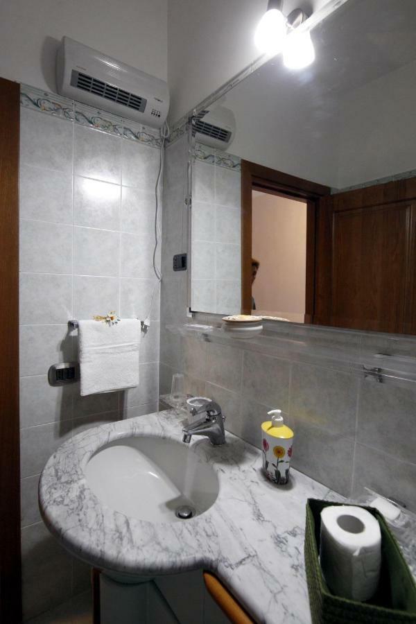 קאסרטה Residenza D'Epoca B&B Celeste מראה חיצוני תמונה