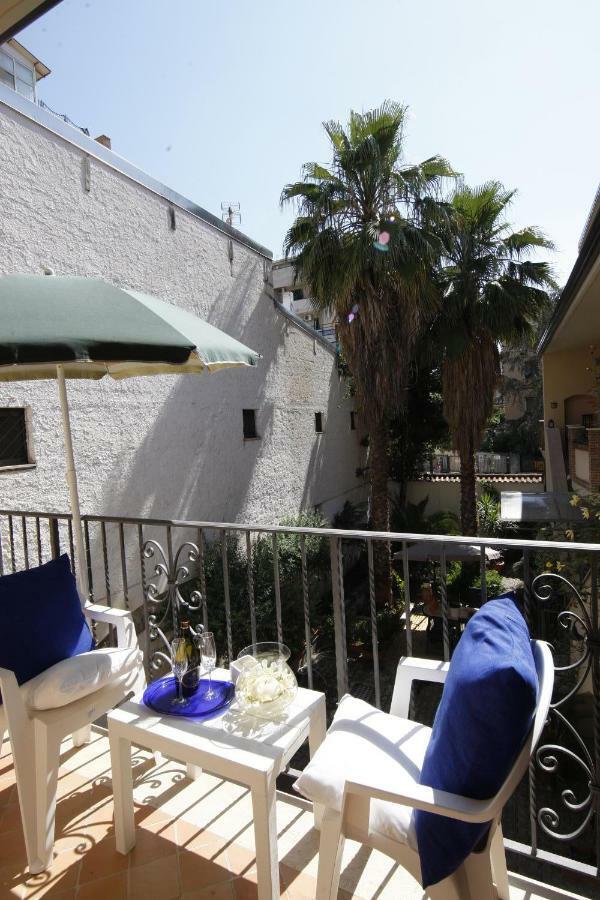 קאסרטה Residenza D'Epoca B&B Celeste מראה חיצוני תמונה